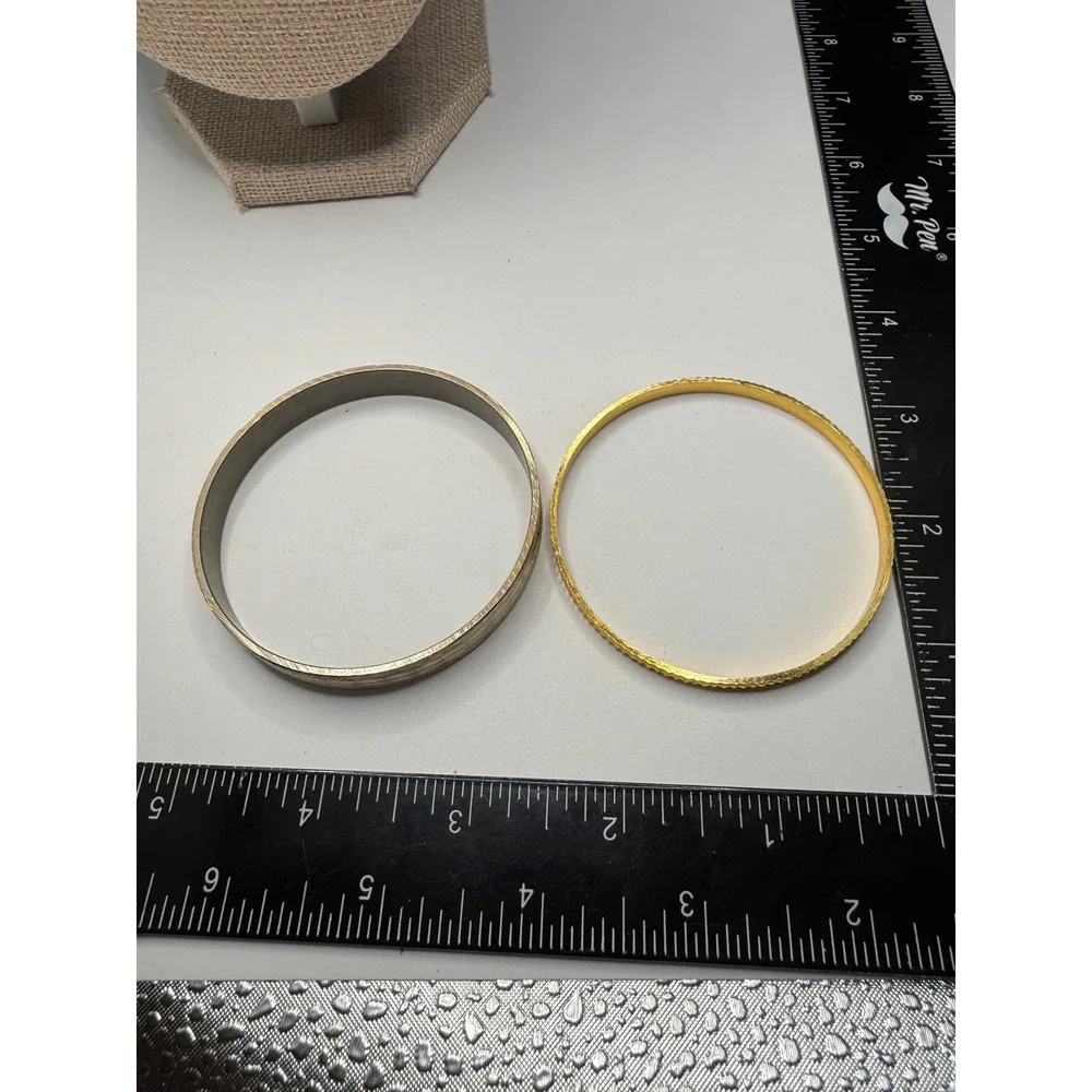 Set of 2 Textured Bangle Bracelets Silver Tone Diamond Cut Gold Tone Faceted